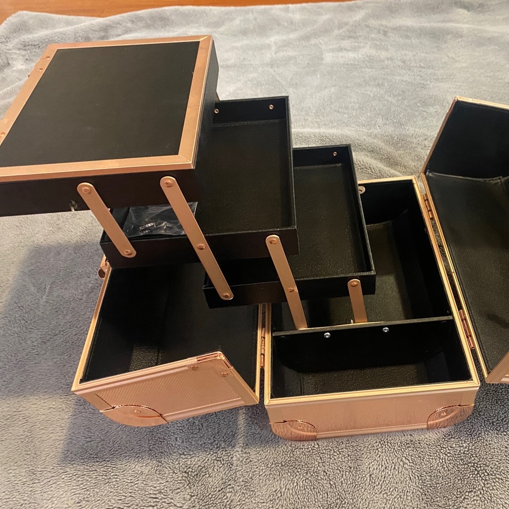 Impressions Vanity- Slay Case Makeup travel case (Rose Gold) - Picture 4 of 7